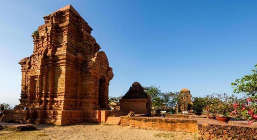 Yurii Hotel Phan Thiết Buitenkant foto